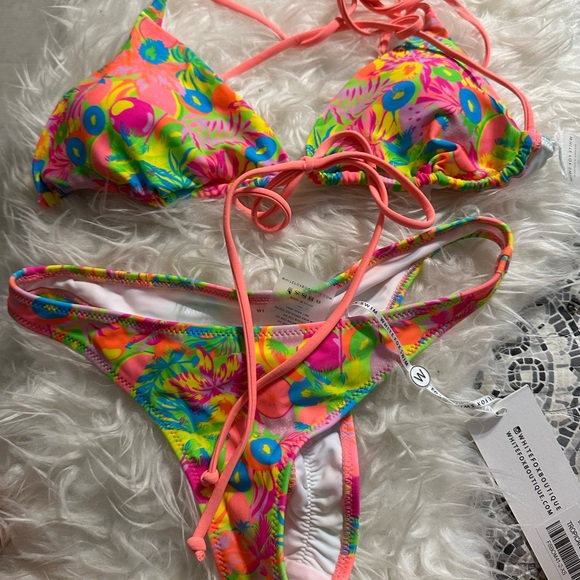 COPY - White fox bikini - Picture 3 of 5